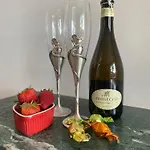 Alexander Esclusiva Di 100 M Con Vasca Idromassaggio