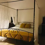 Bed and breakfast Alexander Esclusiva Di 100 M Con Vasca Idromassaggio