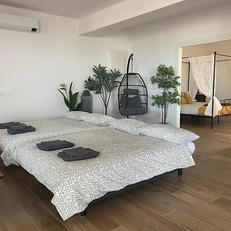 Alexander Esclusiva Di 100 M Con Vasca Idromassaggio 4* Trarivi