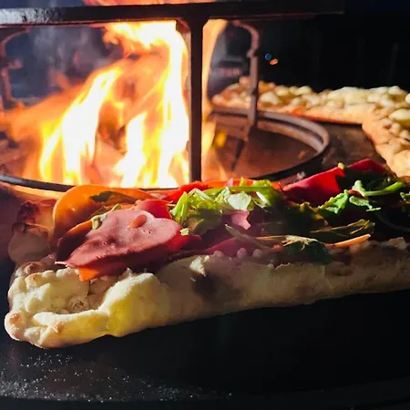 Alexander Esclusiva Di 100 M Con Vasca Idromassaggio Bed & Breakfast 4*