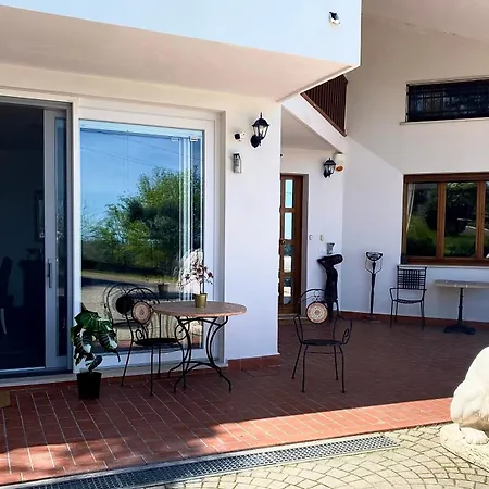 Alexander Esclusiva Di 100 M Con Vasca Idromassaggio 4*