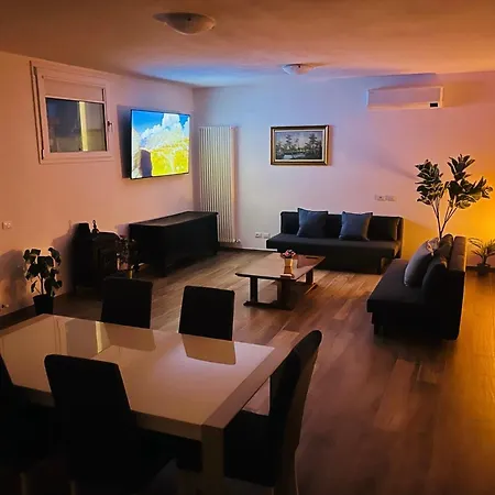 Alexander Bed & Breakfast Trarivi