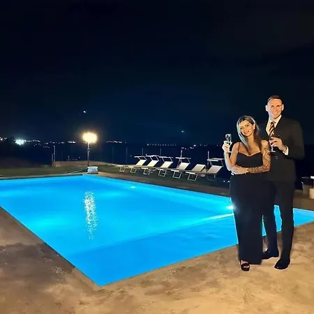 Alexander Esclusiva Di 100 M Con Vasca Idromassaggio Bed & Breakfast 4*