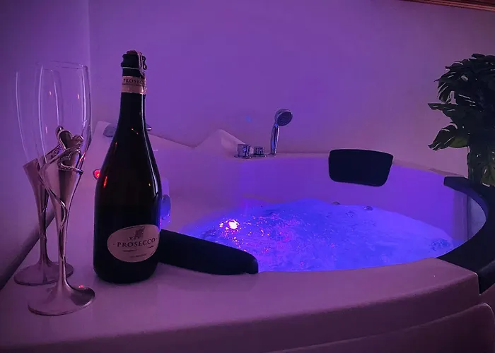 Alexander Esclusiva Di 100 M Con Vasca Idromassaggio Trarivi