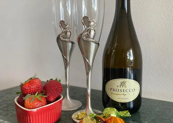 Alexander Esclusiva Di 100 M Con Vasca Idromassaggio