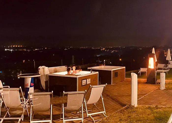 فندق مبيت وإفطار Alexander Esclusiva Di 100 M Con Vasca Idromassaggio