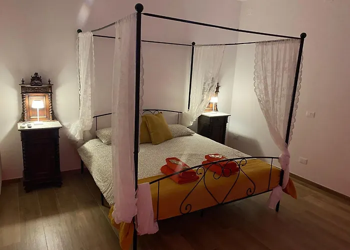 Bed & Breakfast Alexander Esclusiva Di 100 M Con Vasca Idromassaggio Trarivi